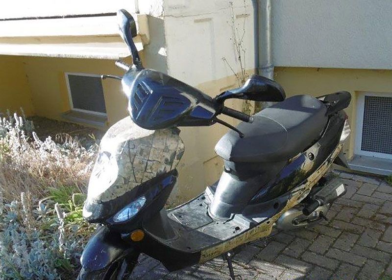 Wem gehört dieser Motorroller? Die Polizei Jena bittet um Hinweise auf den Besitzer.