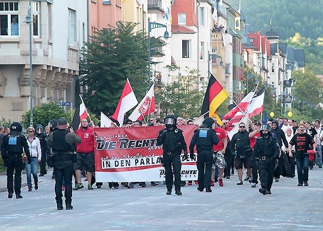 Brisante Aktuelle Stunde: Der Jenaer Stadtrat will am Mittwoch eine Debatte zum Thügida-Aufmarsch am 17. August im Damenviertel führen.