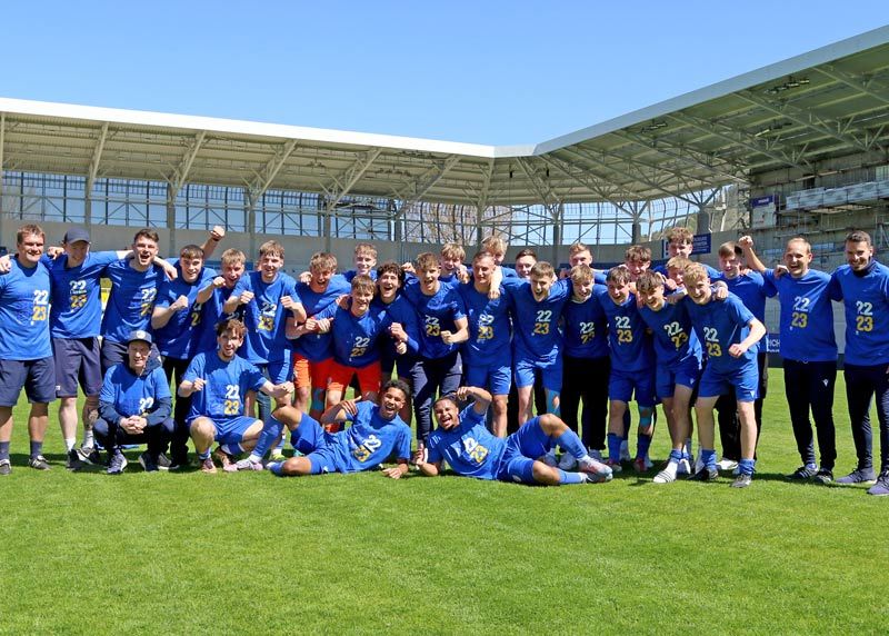 Die A-Junioren des FC Carl Zeiss Jena steigen in die Bundesliga auf.