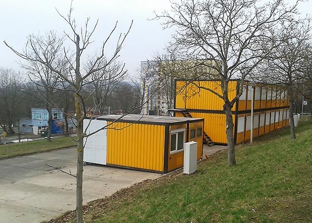 Ende der Übergangszeit: Die Flüchtlingscontainer in der Carolinenstraße im Jenaer Stadtteil Lobeda-Ost werden abgebaut.