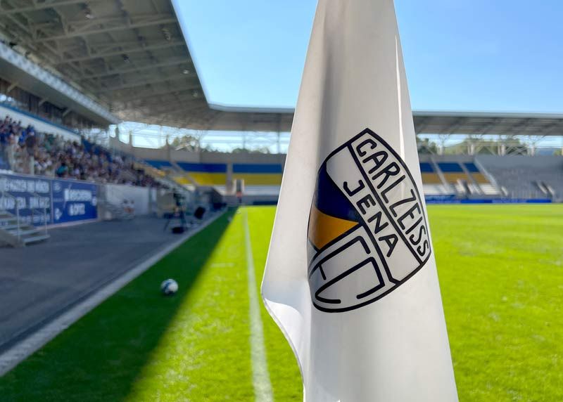 Am Samstag stehen sich ab 16 Uhr der FC Carl Zeiss Jena und der FC Rot-Weiß Erfurt im Thüringen-Derby gegenüber. Im Hinspiel in Erfurt trennten sie sich mit einem 1:1-Unentschieden.