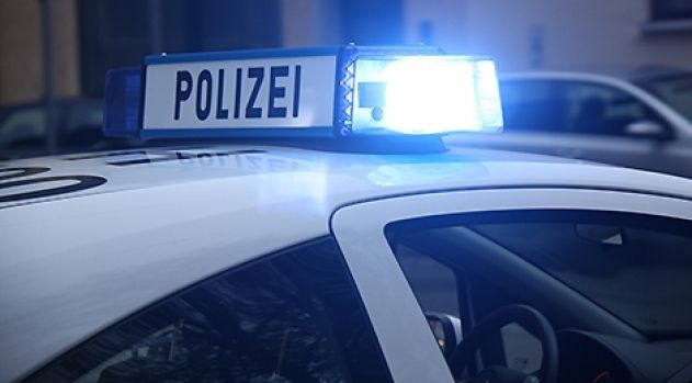 Die Jenaer Polizei sucht den Halter eines schwarzen Spitzes.