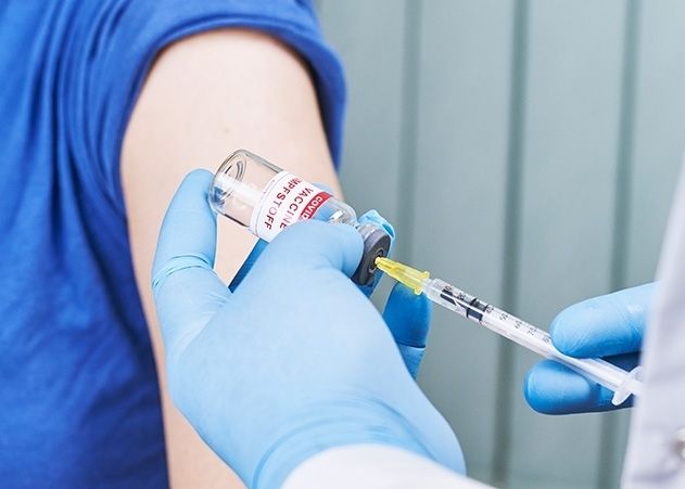 In den Jenaer Impfstellen Volksbad oder Ziegesarstraße wird das Angebot zum Impfen ohne Terminvergabe ausgeweitet.