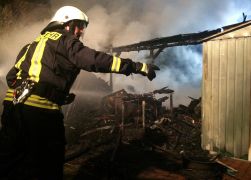 Brand In Einfamilienhaus In Grossloebichau 19