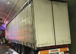 Jagdbergtunnel Jena Lkw Brennt 0005