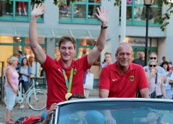 Jena Begruesst Olympia Sieger Roehler 003