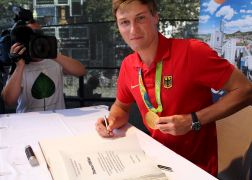 Jena Begruesst Olympia Sieger Roehler 022