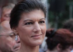 Sarah Wagenknecht In Jena 300117 005
