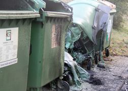 Auto Brannte Lichterloh In Jena 05