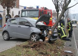 Unfall Dornburger Strasse 30112014 05
