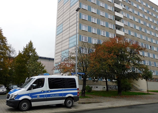 Terror-Razzien in sechs Thüringer Städten: Auch in der Stauffenbergstraße (Foto) im Jenaer Stadtteil Lobeda wurde eine Wohnung wegen des Verdachtes der Terrorismusfinanzierung durchsucht.