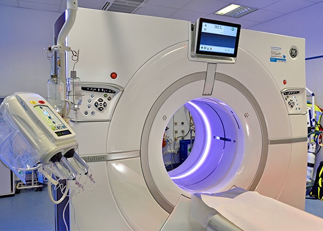 Das Uniklinikum Jena setzt seit neustem auf Künstliche Intelligenz (KI) in der COVID-19-Bildgebung und das als erstes Krankenhaus in Deutschland.