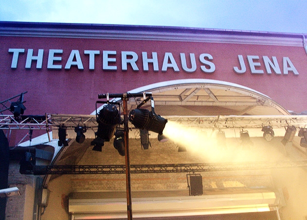 Erstmals wird mit dem niederländisch-flämischen Schauspielkollektiv WUNDERBAUM  im kommenden Jahr ein ausländisches Team die künstlerische Leitung am Theaterhaus Jena übernehmen.
