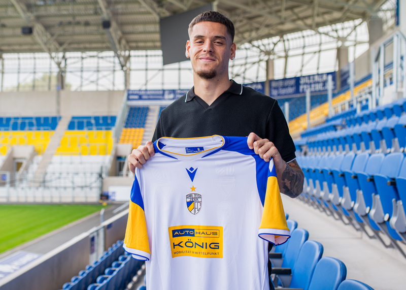 Timon Burmeister verstärkt den FC Carl Zeiss Jena.