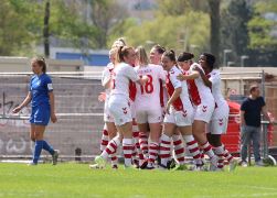 Jena Gewinnt Abstiegsduell Gegen Koeln II 09