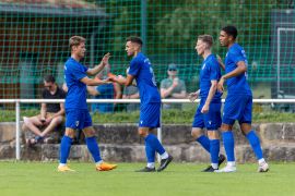 Gegen Aue Jena Mit Erster Test Niederlage 11