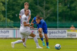Gegen Aue Jena Mit Erster Test Niederlage 18