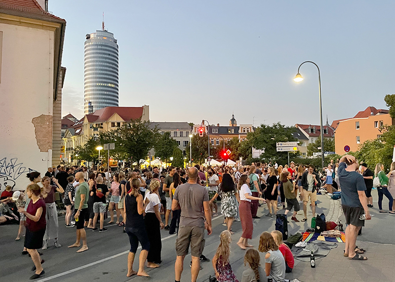 Jena tanzte und feierte mit Meute 11082022 JN1