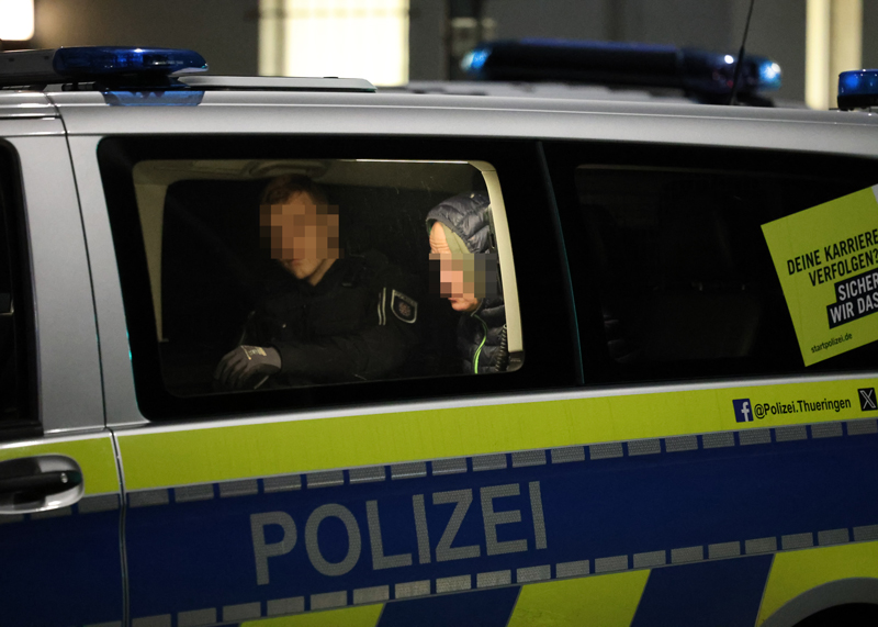 Der mutmaßliche Messerangreifer konnte nach kurzer Flucht verhaftet werden.