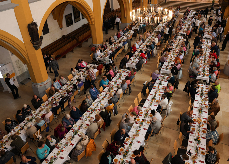 Martinsschmaus mit 330 Gästen: Jenas herzlichstes „Restaurant“ öffnete am Samstag für einen Tag.