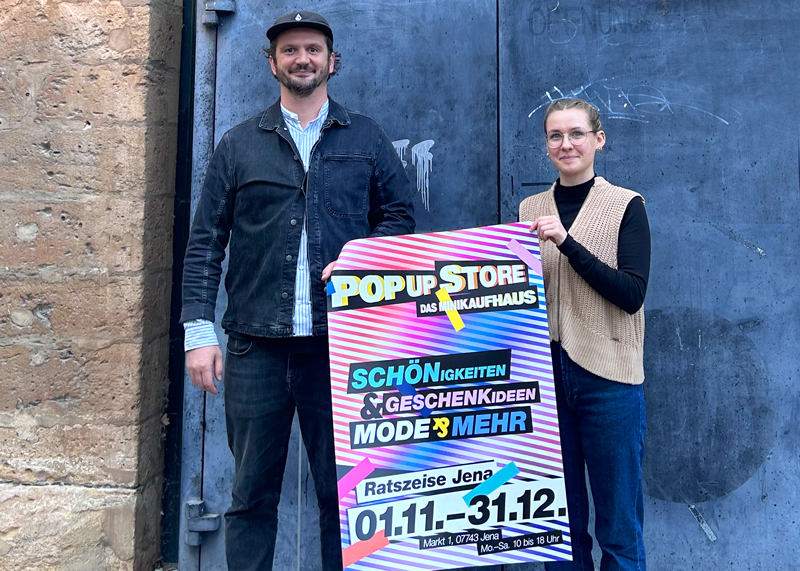 Organisator Swen Gottschalk und Del Corazon-Mitarbeiterin Paula Kurfels freuen sich auf die Eröffnung des Minikaufhauses.