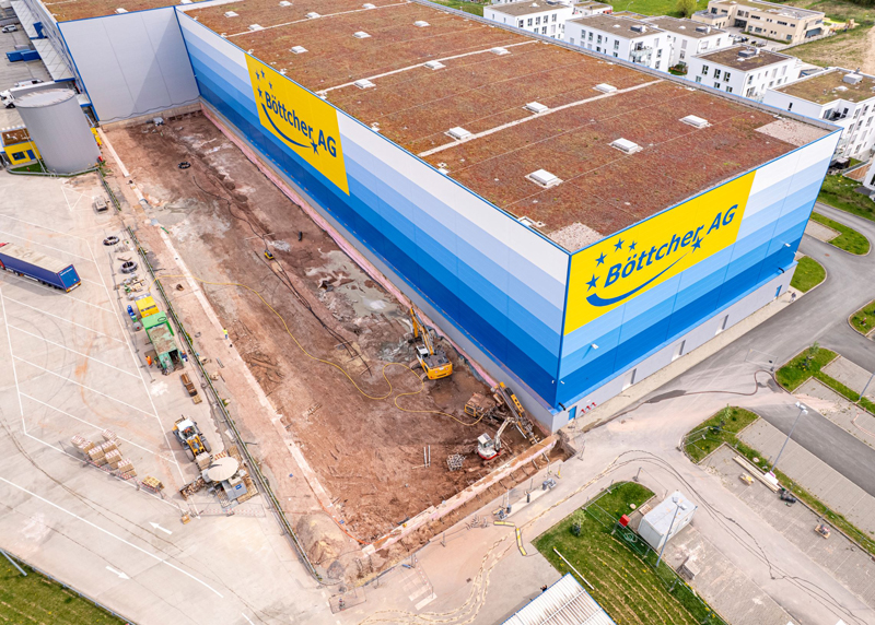 Baustelle für die Erweiterung des Hochregallagers der Böttcher AG am Standort Zöllnitz.
