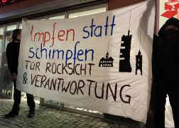 Nein Zur Impfpflicht 500 Pflegekraefte Bei Demo In Jena 00040