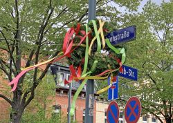 Hunderte Bei Buntem Damenviertelfest In Jena 0000