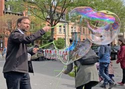 Hunderte Bei Buntem Damenviertelfest In Jena 00019