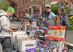 Hunderte Bei Buntem Damenviertelfest In Jena 0002
