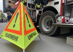 Hunderte Bei Buntem Damenviertelfest In Jena 00026