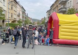 Hunderte Bei Buntem Damenviertelfest In Jena 00039
