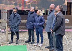 Richtfest Fuer Neuen Uni Campus In Jena Gefeiert 0023