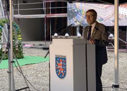 Richtfest Fuer Neuen Uni Campus In Jena Gefeiert 0038