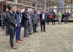 Richtfest Fuer Neuen Uni Campus In Jena Gefeiert 0043