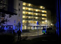 Bewaffneter Mann In Jena Winzerla 16022022 0010