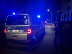 Bewaffneter Mann In Jena Winzerla 16022022 0012