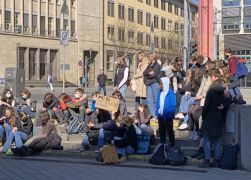 Gegen Putins Krieg Jugendlicher Protest In Jena 00016
