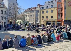 Gegen Putins Krieg Jugendlicher Protest In Jena 00020