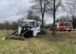 Schwerer LKW Unfall 10012022 000017