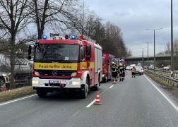 Schwerer LKW Unfall 10012022 000019