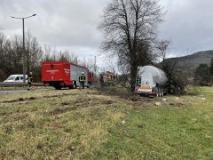 Schwerer LKW Unfall 10012022 00005