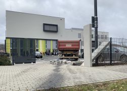Schock In Jena Lkw Kracht In Schulhof 02022022 0021