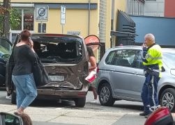 Karambolage Mitten In Jenas Innenstadt 0003