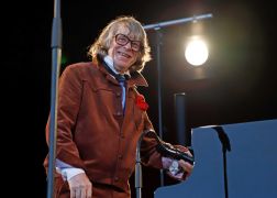 Jena Lachte Mit Katzenklo Saenger Helge Schneider 00021