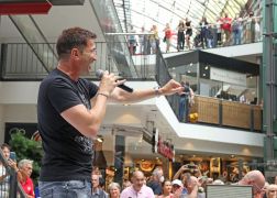 Lucas Cordalis Begeisterte Schlagerfans In Jena 00013