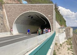 Mit Pauken Und Trompeten Tunnel Rothenstein Freigegeben 00007