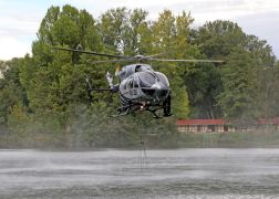 Waldbrand In Jena Feuerwehr Uebt Mit Helikopter Den Ernstfall 11