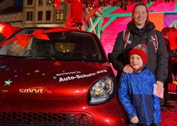 37 Jaehrige Gewinnt Auto Bei Tombola In Jena 03