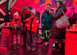 37 Jaehrige Gewinnt Auto Bei Tombola In Jena 07
